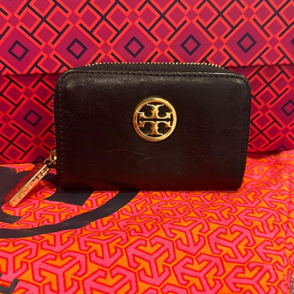 Tory Burch Change Wallet with keychain ring